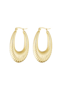 Stylish Statement Hoop Earrings in Silver & Gold