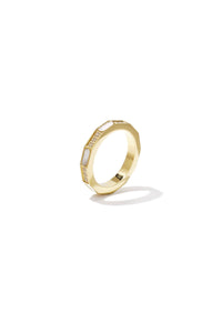 Hoekige ring met steentjes en parelmoer detail