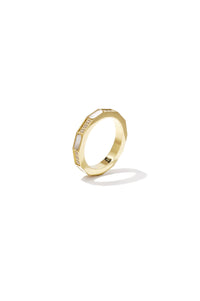 Hoekige ring met steentjes en parelmoer detail