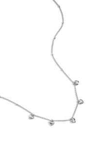 Minimalistische ketting met kleine hartjes