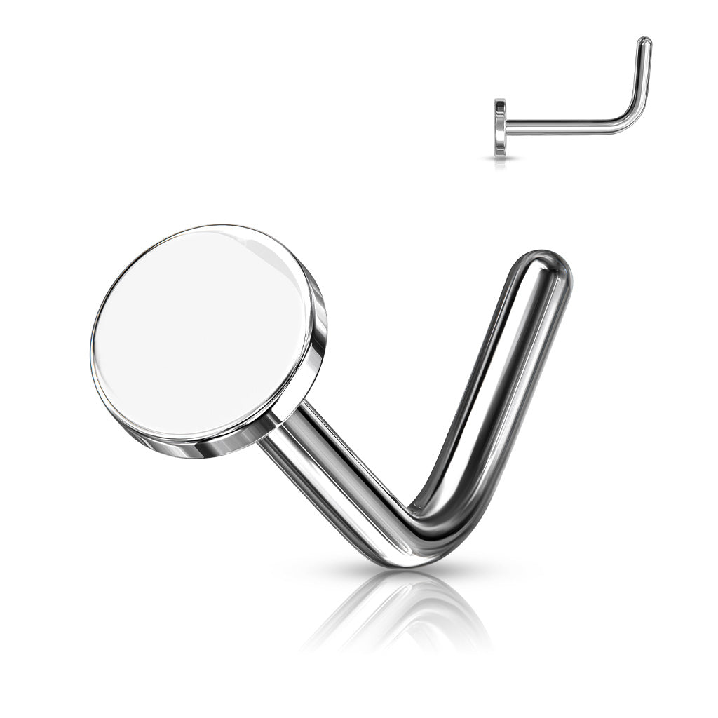 Zilverkleurige L-vorm neuspiercing met mini disc van chirurgisch staal voor de neusvleugel.