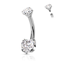 Zilverkleurige navelpiercing met kristallen in hartvorm van titanium