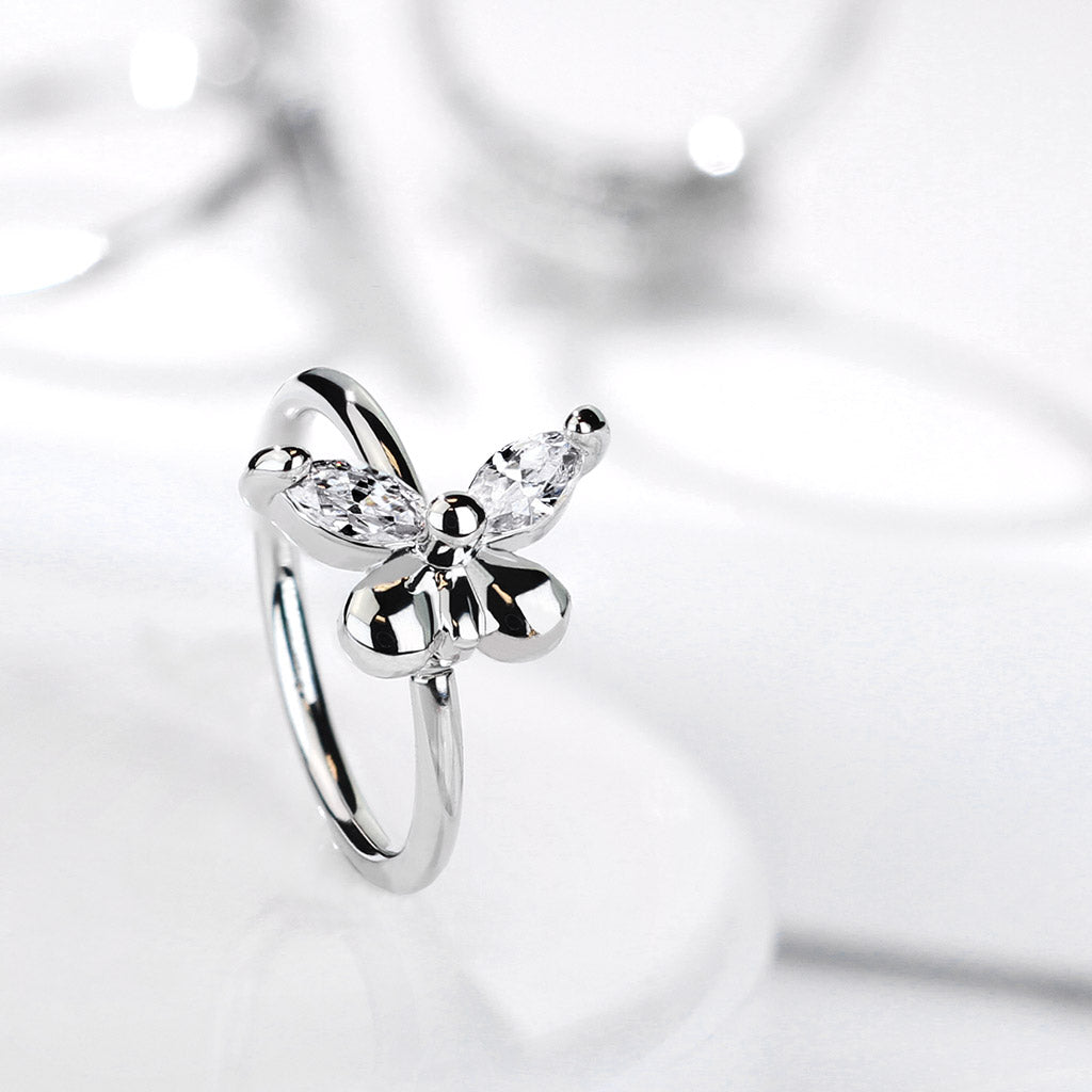 Piercing ringetje met vlinder in zilverkleur